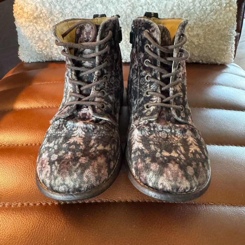 Young Soles Floral Velvet Leather Lined Combat Boots 31 US Youth‎ 13.5 Boho - Picture 3 of 13